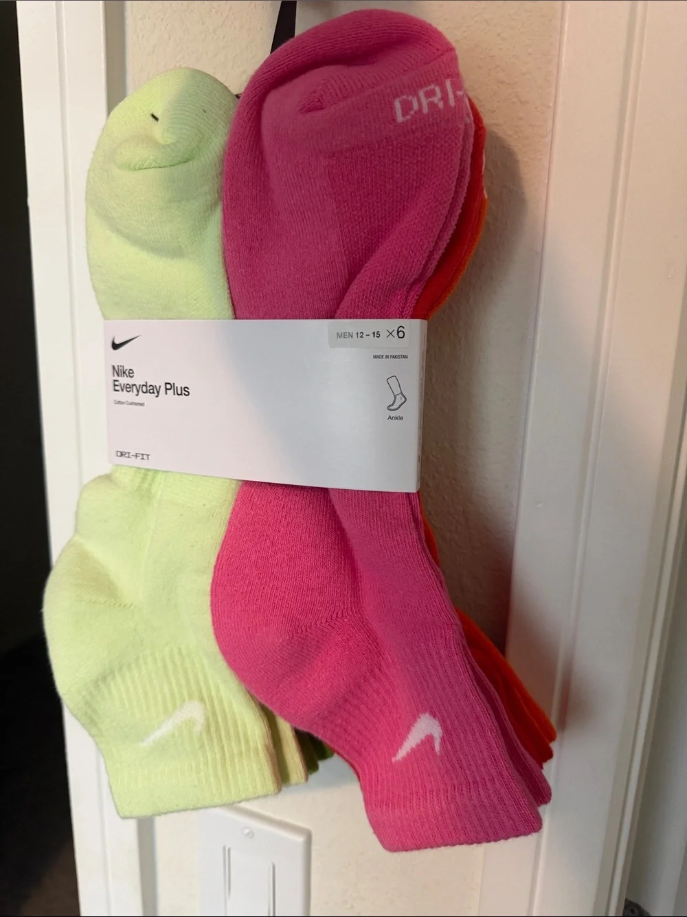 New Nike Everyday Plus Cushion Crew Socks (6-Pack)